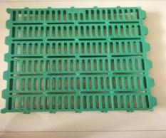 Swine plastic floor 500x600mm cross hole