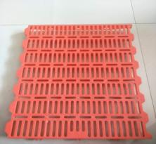 Swine plastic floor 500x700mm cross hole